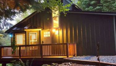 Dovetail Den - Tranquil with Hot Tub and Air Conditioning - Foto 1