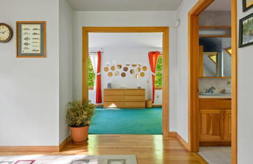 The Tipsy Moose, Ayuh Lakeside Lodge - Photo 32