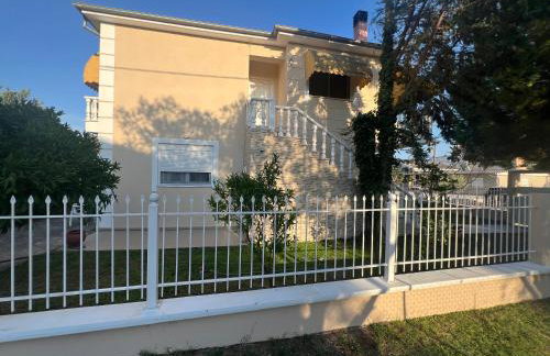 Sea & Sun Retreat - Photo 51