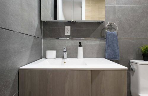 1597-3 Studio Upper East Side Apt W&D in unit - Photo 32