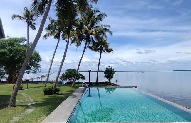 BLUSALZ MANOR Waters Edge Kochi - Foto 20