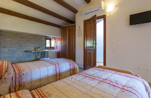 Beautiful Home In Buje With Wifi - Foto 19