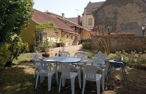 PETIT MAS COSY DU BORD DE LOIRE a 15 MM DU PARC LE PAL - Foto 10