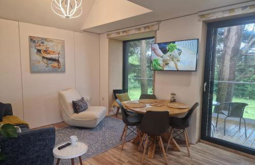 Ty Branwen- Luxury Woodland Lodge with Stunning Views - Photo 26