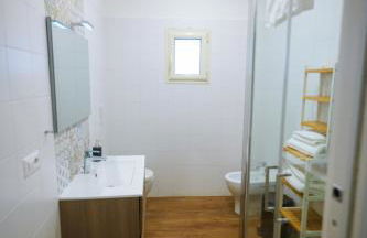 Terminal 1 Guest House - Photo 28