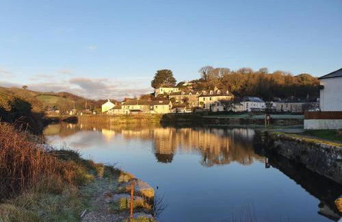 Cottage - Sleeps 6 - Pet Friendly - Patio - Foto 40