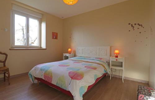 Maison spacieuse à St Denis de Villenette avec jardin clos - FR-1-497-115 - Foto 6