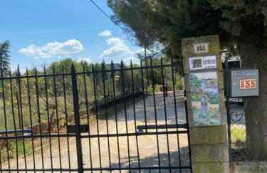 STUDIO Havre de paix au pont du gard Piscine et Jacuzzi chez Valerie Payre - Foto 2