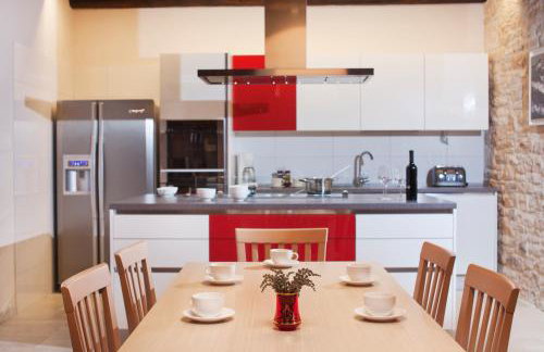 Villa Poropati, Grožnjan, Istria - Luxury Countryside Estate for up to 19 persons - Large pool of 80m2 with kids section - Foto 12