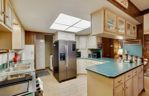 Lakehouse with Boats, MiniGolf, Sauna, HotTub, Swings and Playground! - Foto 25