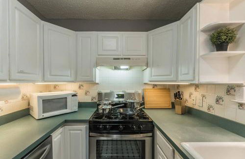 Enchanting historic townhouse by CozySuites - Foto 22