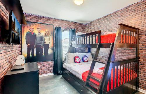 Cozy Townhouse with Private Pool in Kissimmee - Photo 2