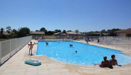 Luxe villa in Les Forges with BBQ Garden - Foto 2