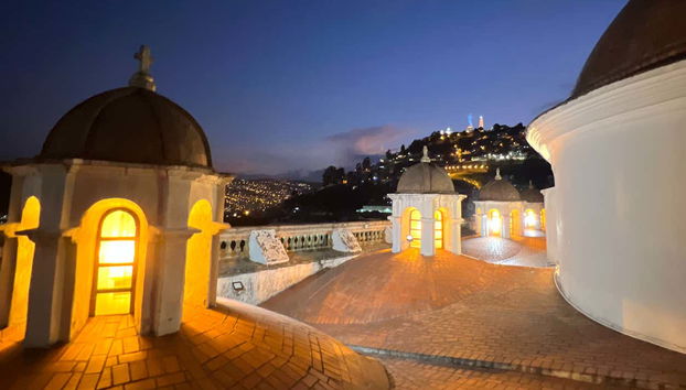 Exploraremos Quito al caer la noche