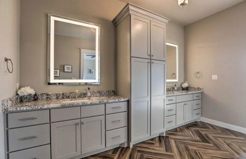 Elegant Lake Conroe Townhome with Boat Slip! - Foto 16