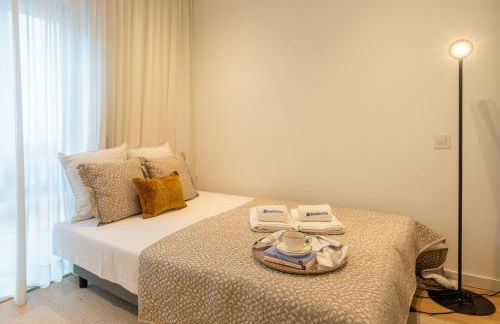 Stylish & Spacious Flat near the Beach by HostWise - Photo 44