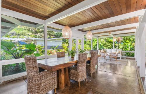 Stunning Lanikai Home just steps to the Ocean-Authentic Hawaiian Tropical Charm - Photo 6
