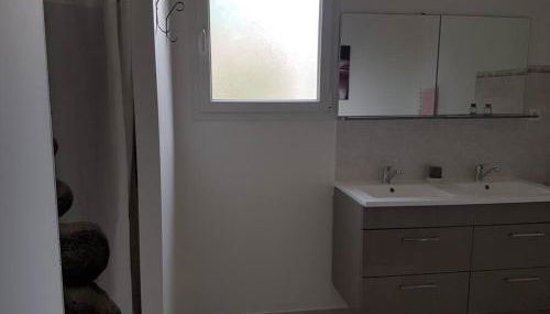 Agréable maison entre rivière et centre du village avec piscine - Foto 3