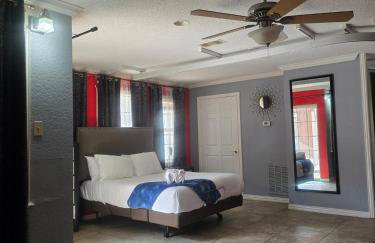 5BR3BA Home, 2 Blocks from Beach, ADA Accessible - Foto 13