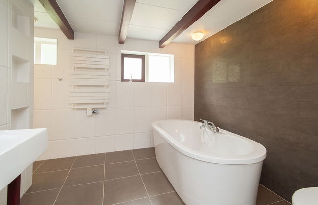 Inviting Farmhouse in 't Zand near Marine Museum - Foto 19