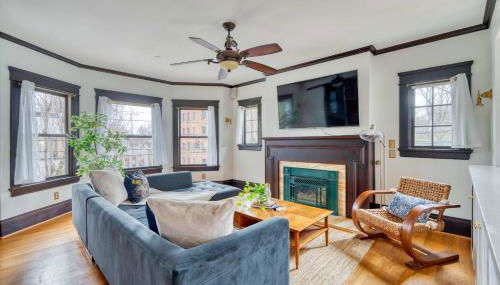 Alphabet District Gem - AC - Patio - Fast WiFi - Foto 4