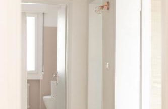 Thomas House on Train Tracks - Foto 12