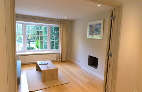 Lovely, spacious home with huge rear garden - Foto 6