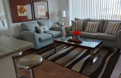 Sunrise Ocean Suites - Photo 5