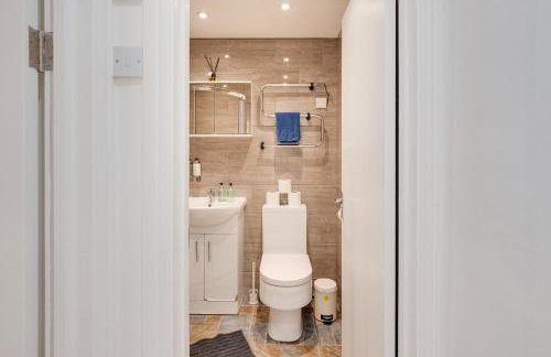 Relax in a modern Cardiff home by the City Centre & Bute Park - Foto 16