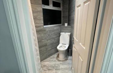 Cozy Studio Flat Romford, London - Foto 16