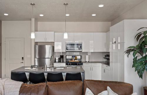 Deluxe 2BR Convention Center Gym, Pool, Htub, Pkg - Foto 17