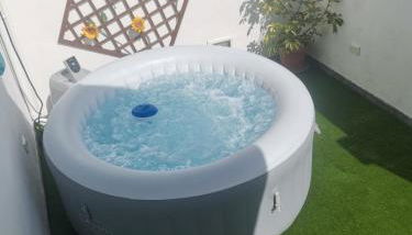 CHALET CON JACUZZI CLIMATIZADO, BARBACOA Y CERCA DE LA PLAYA - Foto 3