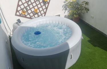 CHALET CON JACUZZI CLIMATIZADO, BARBACOA Y CERCA DE LA PLAYA - Foto 3