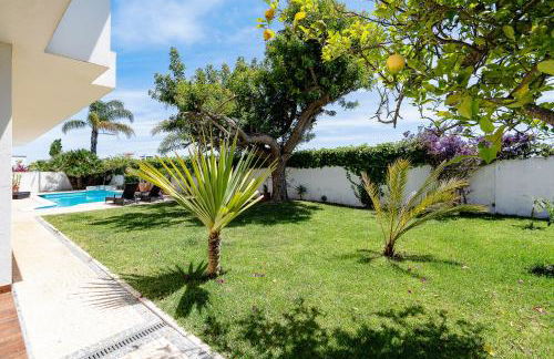 Deluxe 4BDR House W/ Pool by LovelyStay - Photo 28