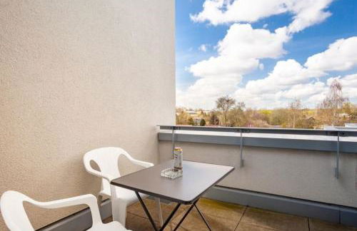 Beautiful room with balcony direction to Messe - Foto 4