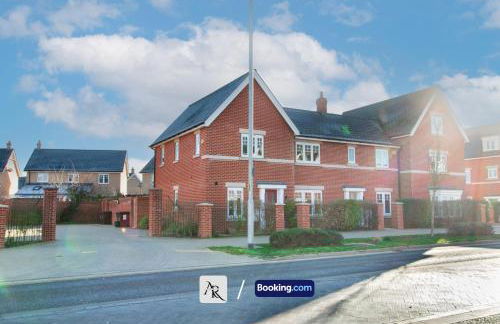 2 Bedroom House By AR Properties Short Lets & Serviced Accommodation Colchester with Garden - Foto 29