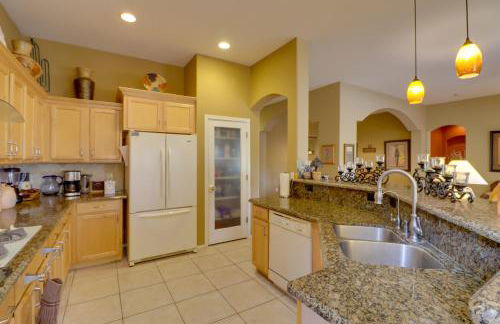 Private Pool and Resort Perks Phoenix Golf Getaway - Foto 10