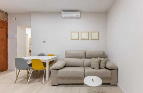 Cuatro Caminos Apartment - Photo 8