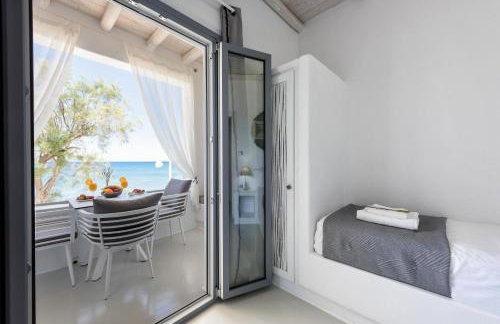 Blue Waves Suites & Apartments - To Kyma - Photo 73