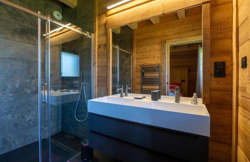 Chalet paisible 3 étoiles Sauna, Cheminée, Terrasse Sud, Vue montagne, Bois & Pierre authentique et confort moderne - Photo 17
