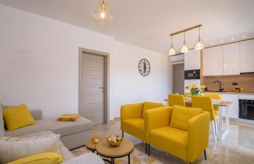 Villa Barbara & Zoran with free parking and heated swimming pool - Photo 11