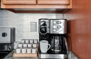 Bourbon Trail Duplex~ HOT TUB~ Walk to Downtown - Foto 62