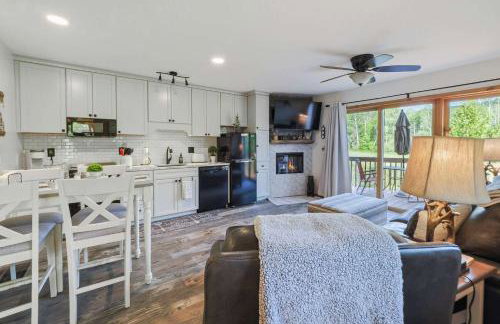 New Tee & Ski Getaway Schuss Golf Ski Villa - Foto 7