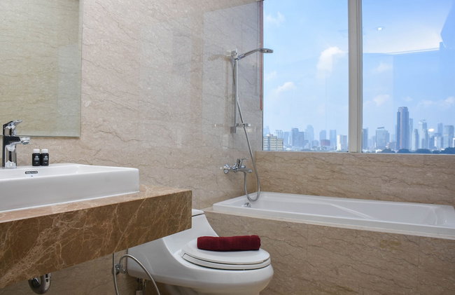 Nice and Spacious 3BR at Menteng Park Apartment - Photo 15