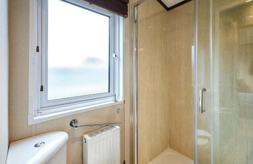 Bramble Lodge with Hot Tub - Foto 19