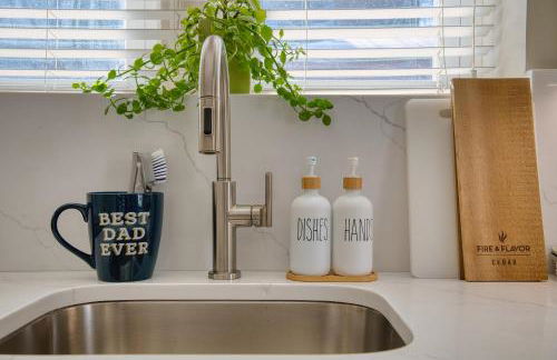 Brooklyn Gem 3 Blocks to Prospect Park - 3 King Beds 1 Queen, Free parking, - Foto 21