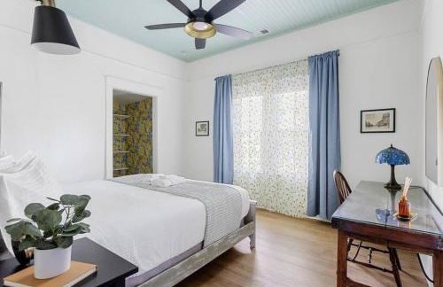 Urban Farmhouse-Sleeps 8 - Foto 44