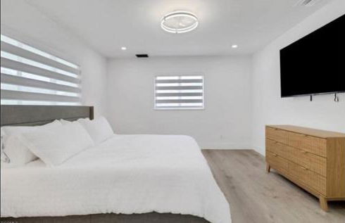 Renovated Modern Home with Big Pool & Ocean Access - Foto 27