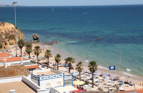 Casa da Praia em Olhos de Água a 50 metros da Praia - Foto 2