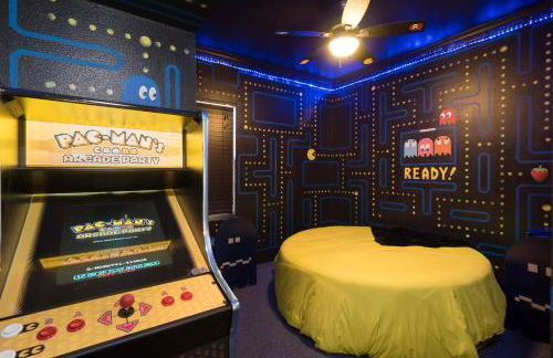 10 Acre Lakefront Game House - Sleep Upto 45 - Foto 6